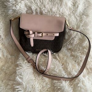 Michael Kors crossbody purse